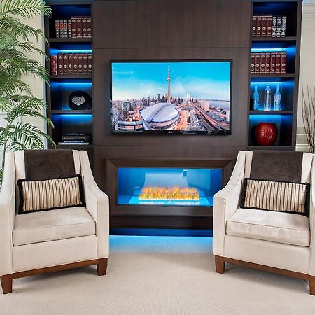 Sky Suites Yorkville Торонто Екстериор снимка