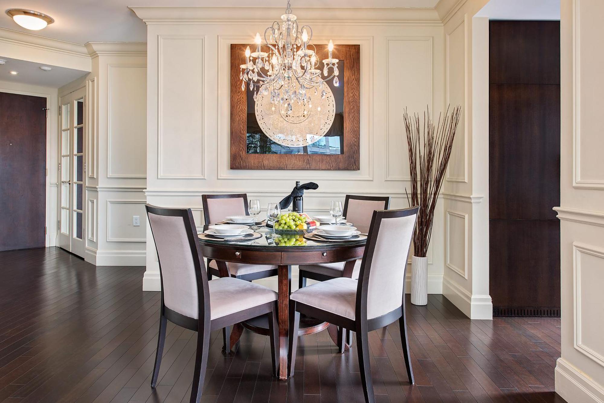 Sky Suites Yorkville Торонто Екстериор снимка