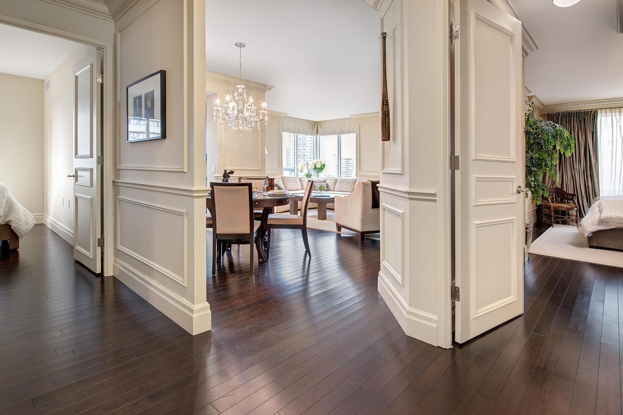 Sky Suites Yorkville Торонто Екстериор снимка