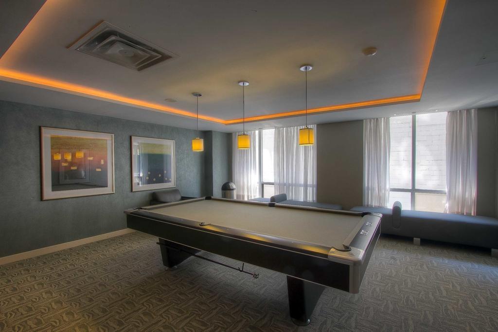 Sky Suites Yorkville Торонто Стая снимка